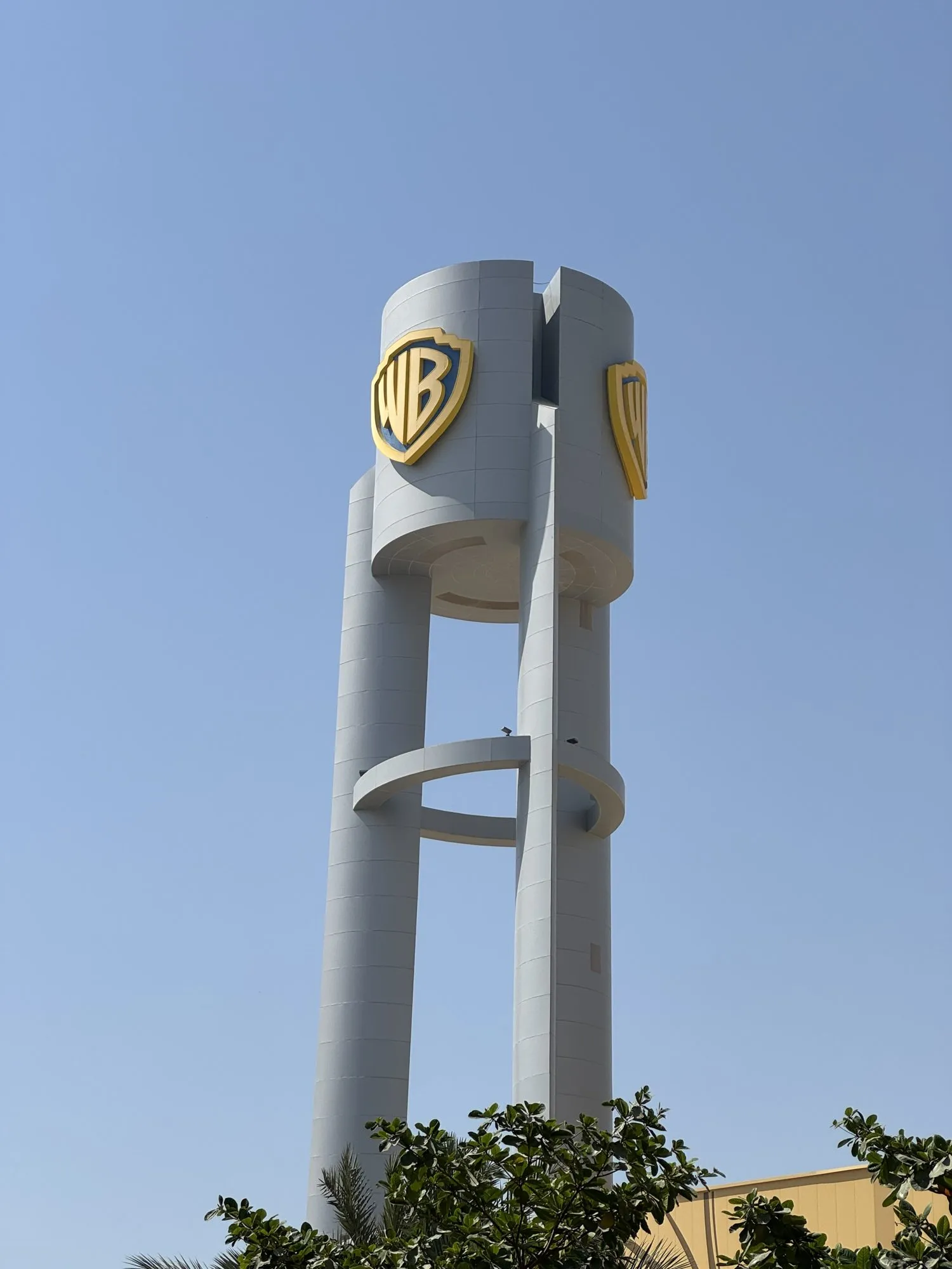 Das WB-Wahrzeichen am Park-Eingang