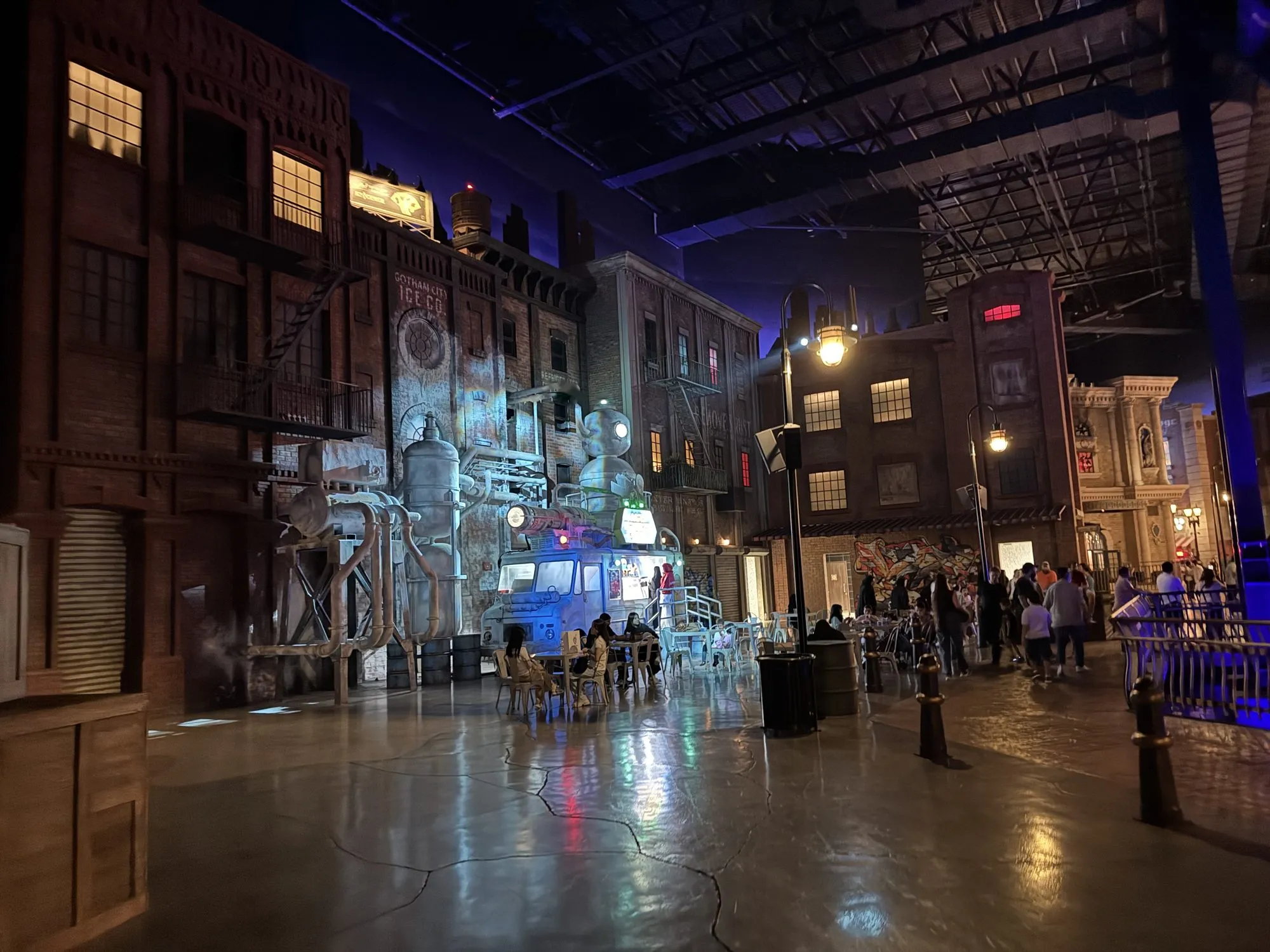 Düstere Großstadtkulisse in Gotham City