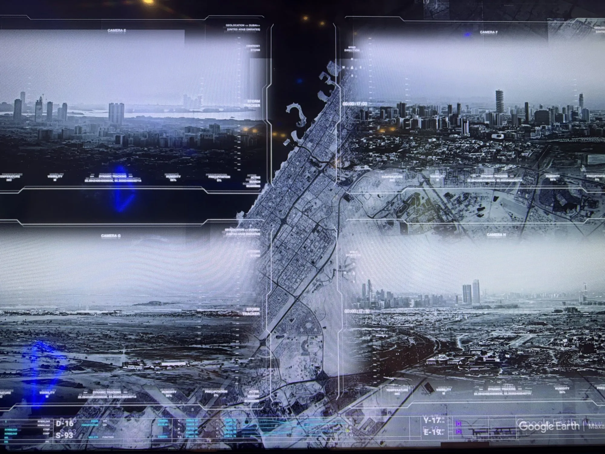Sci-Fi-„Storm-Tracker"-Bildschirm mit Dubai-Satellitenbild