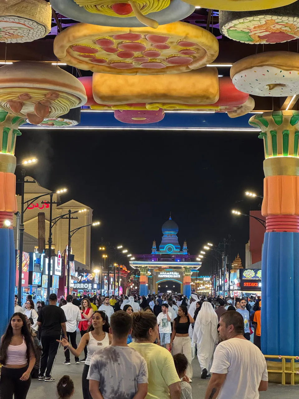 Streetfood-Teller in Global Village